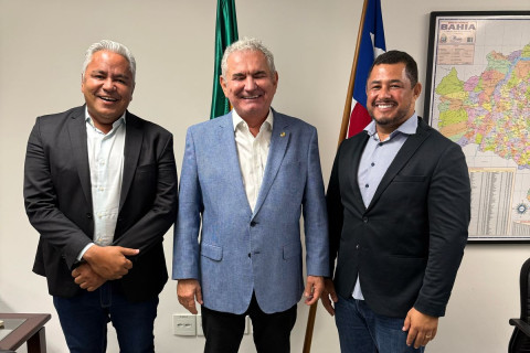 Prefeito Zico de Baiato vai a Brasília em busca de recursos para saúde e educação de Alcobaça