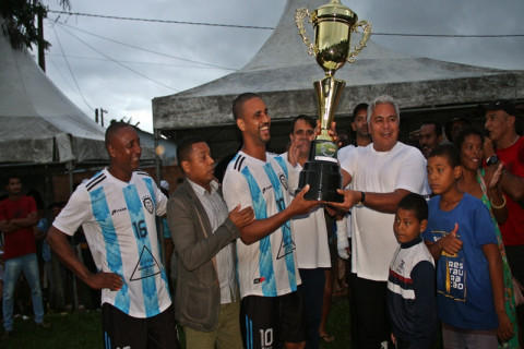 Grande final do Torneio dos Trabalhadores em São José tem show de prêmios e consagra o time do Caxangá