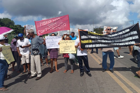 Pescadores do Extremo Sul da Bahia protestam contra impactos da contaminação por rejeitos de Mariana