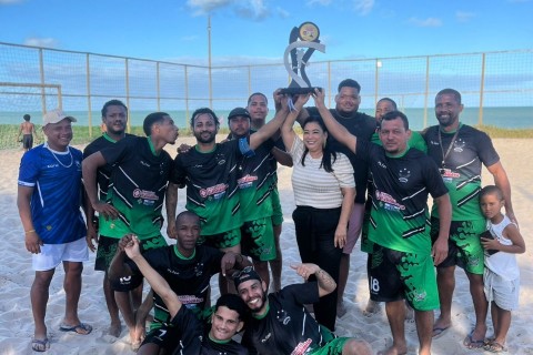 Primeiro Interbairros de Beach Soccer de Alcobaça reúne público e emoção
