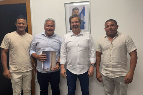 Prefeito Zico de Baiato visita a CONDER e protocola projetos para melhoria na infraestrutura de Alcobaça