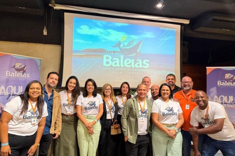 Road Show Costa das Baleias destaca potencial turístico baiano em encontro com agentes de viagens no Espírito Santo