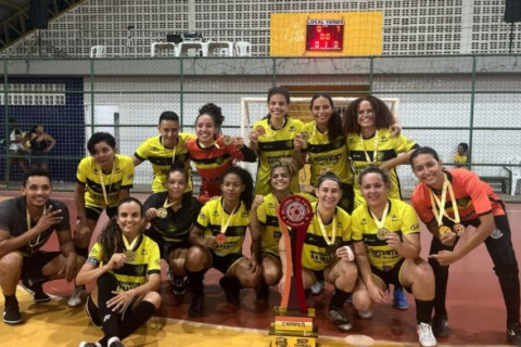 Oriente de Teixeira de Freitas conquista Copa Regional de Futsal Feminino de Alcobaça 2025 com goleada histórica