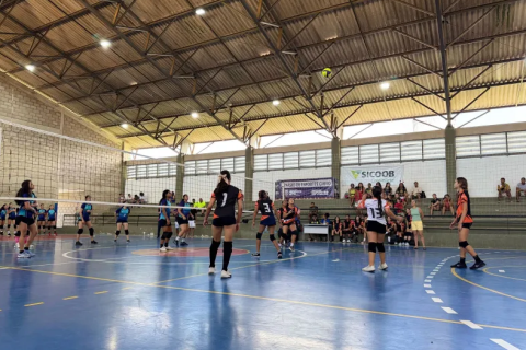 Medeiros Neto vibra com o 1º Festival Esportivo Movimenta Medeiros