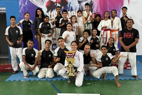 Caravelas conquista título geral da Copa Extremo Sul de Karatê em Teixeira de Freitas