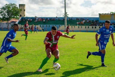 Alcobaça supera Prado por 1 a 0 e avança à vice-liderança do Grupo 14 no Intermunicipal 2025